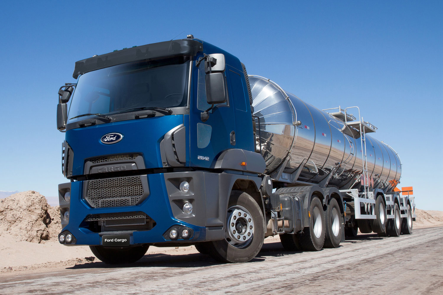 Ford Cargo 2842 6x2 en Salta